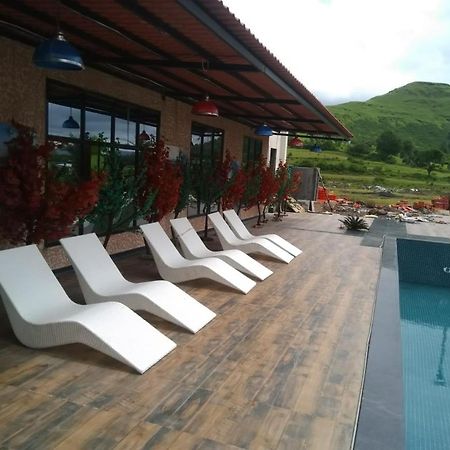 Strawberry Hills Saputara Hotel Exterior photo